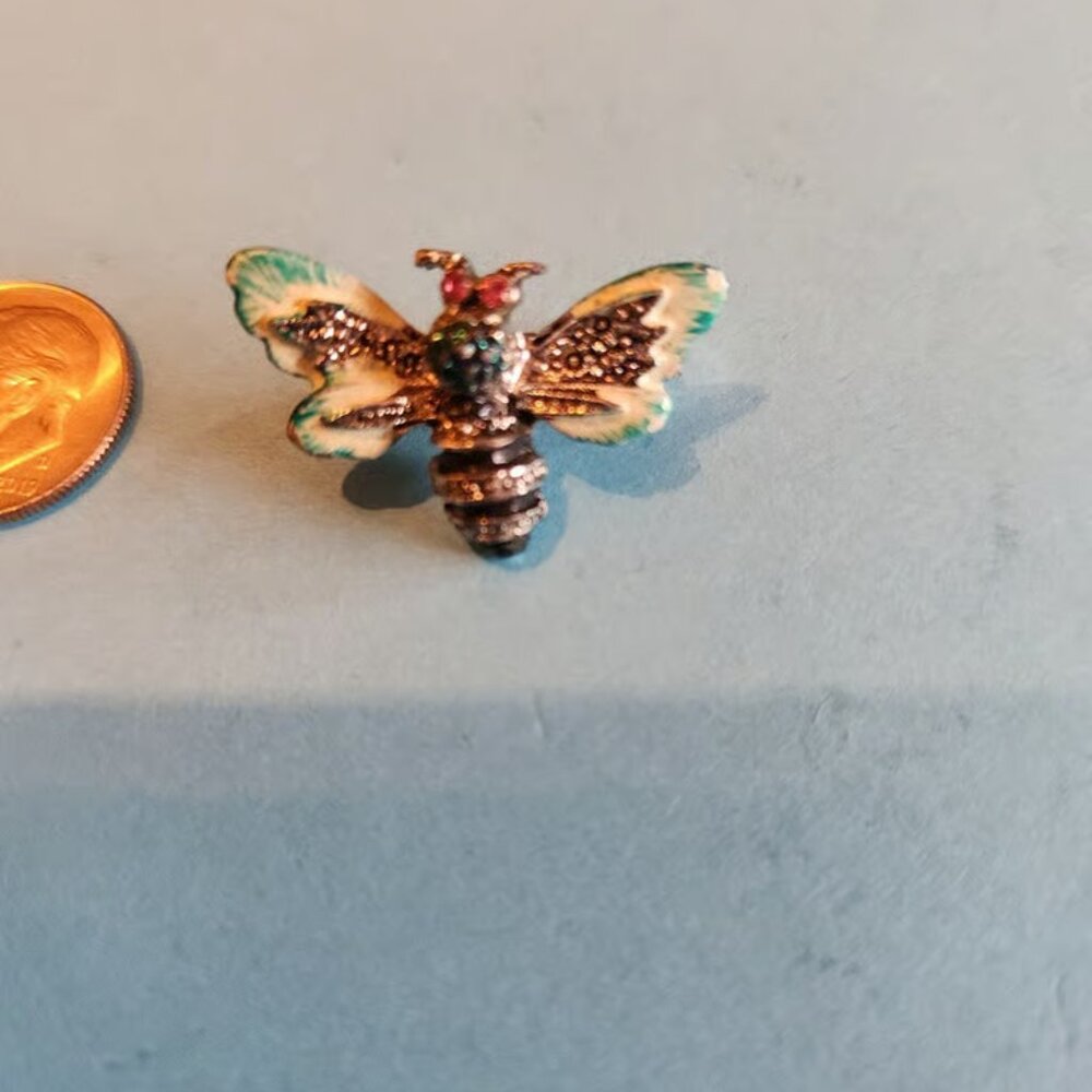 VINTAGE Bumble Bee Brooch Pin Silver Color with Green Wings
